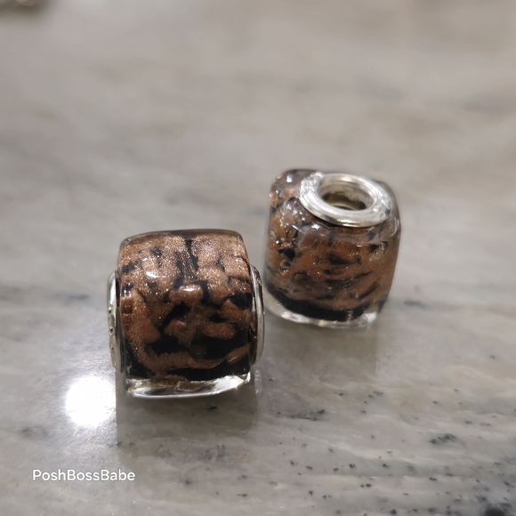 2 925 square metal center glass beads - Picture 2 of 7